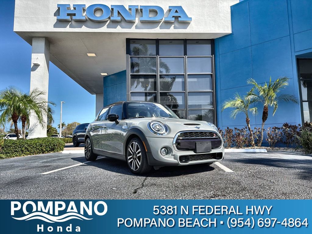 Used 2021 MINI Cooper S image 1