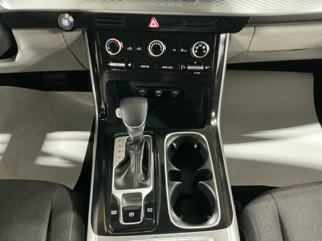 Used 2024 Kia Carnival LX image 12