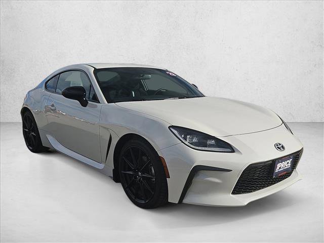 Used 2023 Toyota GR86 Premium image 3