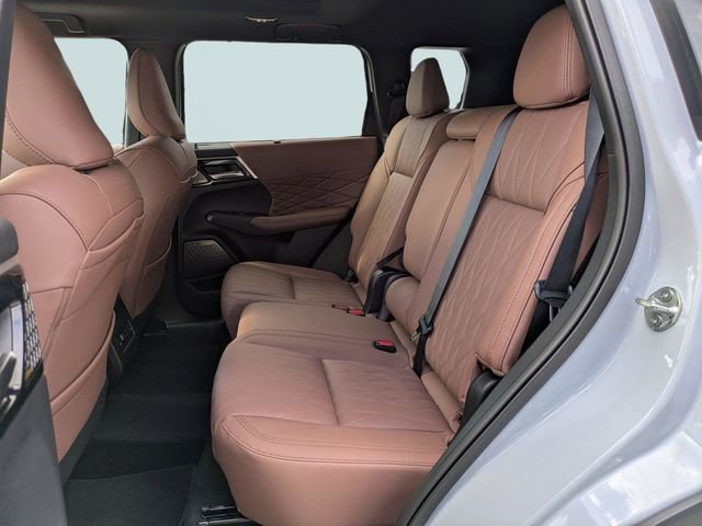 New 2026 Mitsubishi Outlander SEL image 15