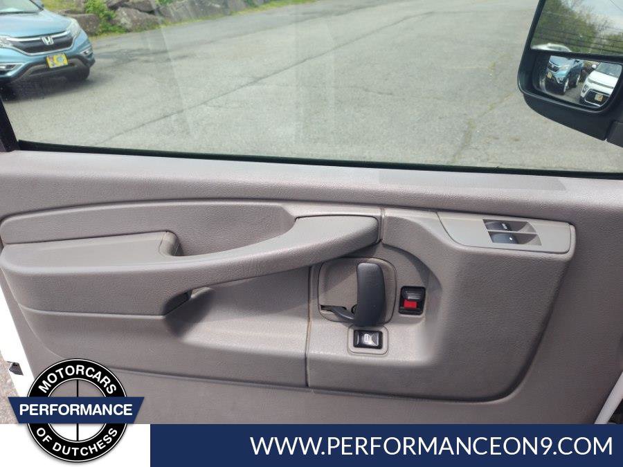 Used 2014 GMC Savana 2500 RWD image 17