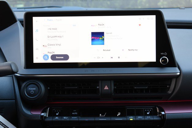 New 2026 Toyota Prius Plug-In Hybrid FWD image 11