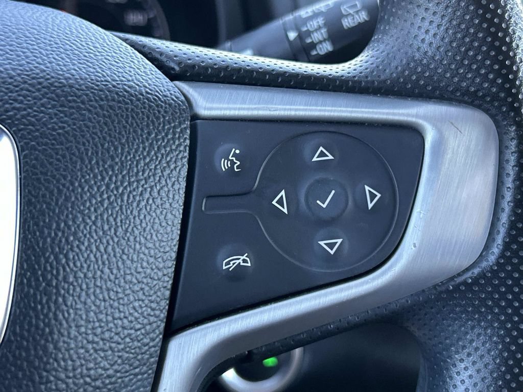 Used 2024 GMC Terrain SLE FWD image 31