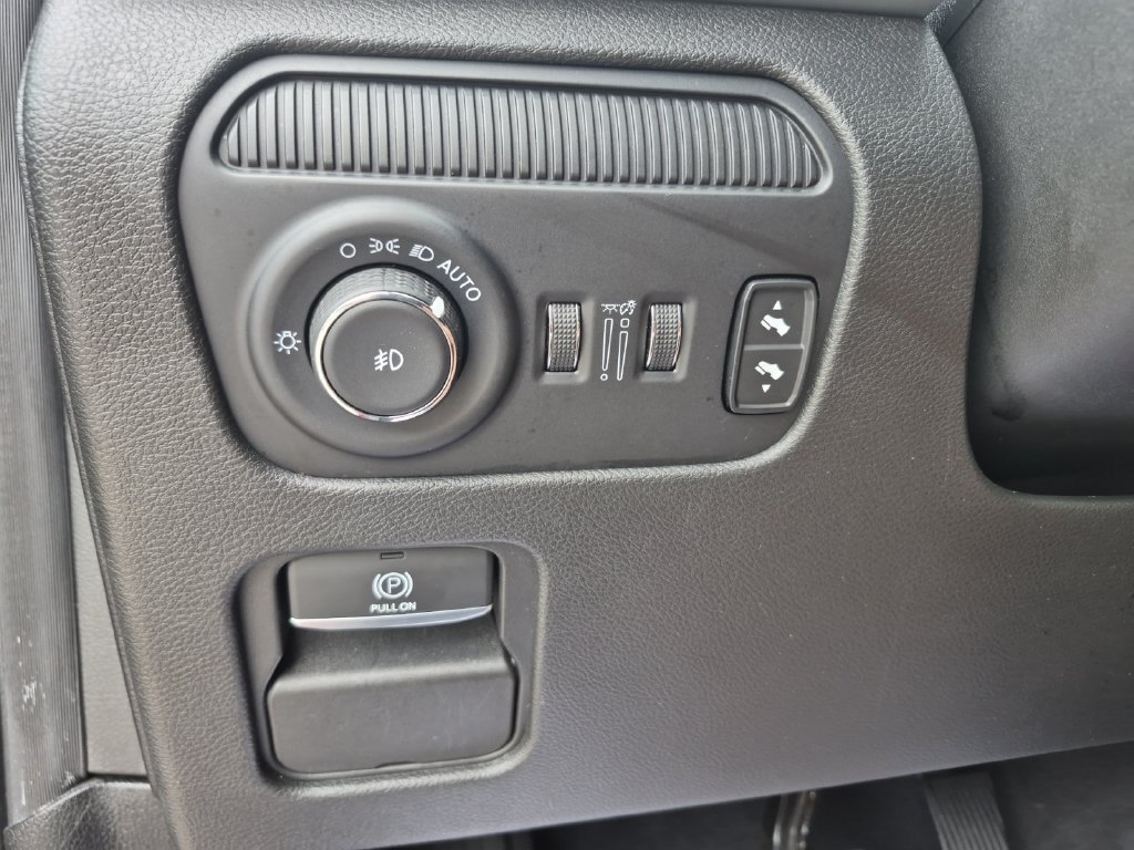 Used 2024 Jeep Wagoneer Series II w/ Flexible Seating Group AWD/4WD image 18