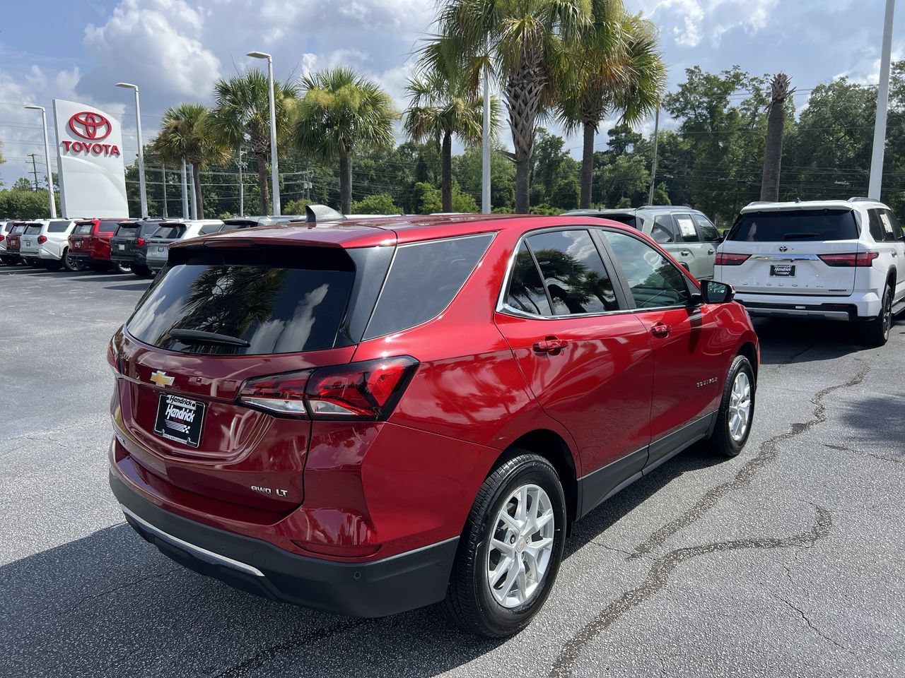 Used 2024 Chevrolet Equinox LT AWD/4WD image 10
