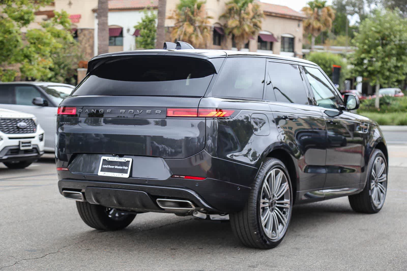 New 2026 Land Rover Range Rover Sport Dynamic SE AWD/4WD image 4