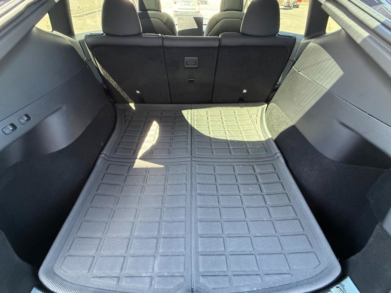 Used 2021 Tesla Model Y Long Range AWD/4WD image 16