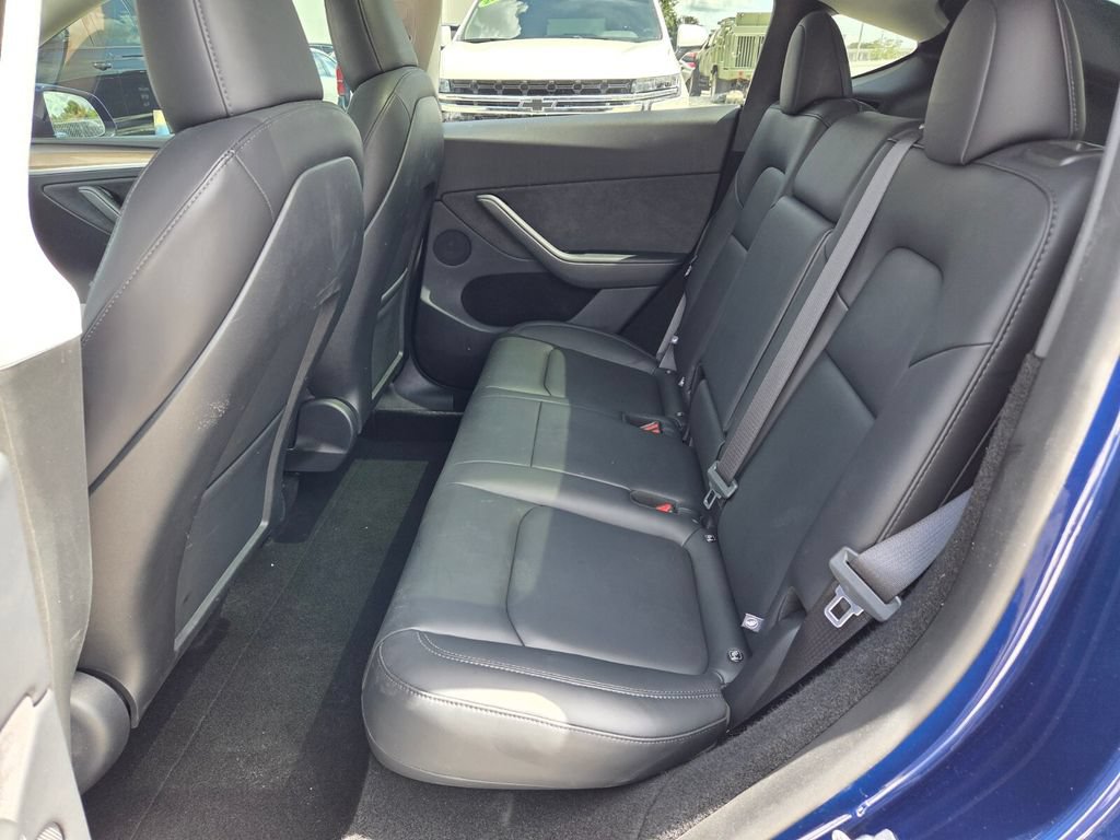 Used 2024 Tesla Model Y Performance AWD/4WD image 7