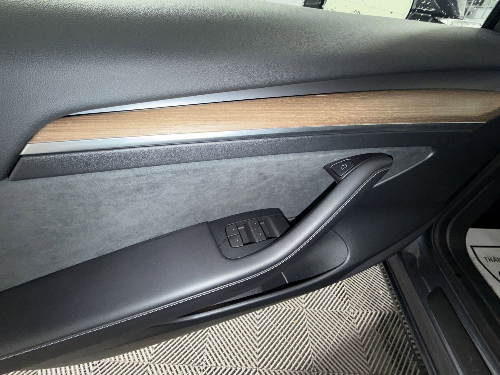 Used 2023 Tesla Model 3 Performance image 15