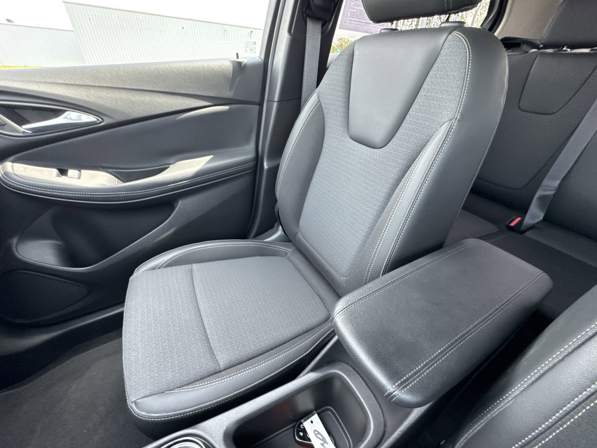 Used 2021 Buick Encore GX Preferred w/ Sport Touring Package image 18
