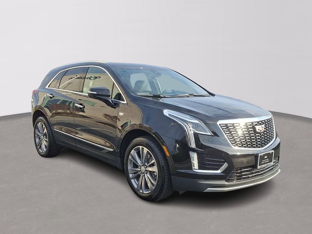 Certified 2025 Cadillac XT5 Premium Luxury w/ LPO, Floor Liner Package image 3