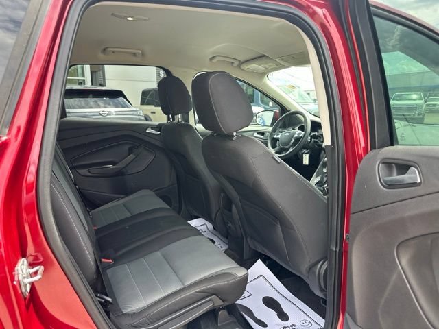 Used 2015 Ford Escape SE FWD image 11