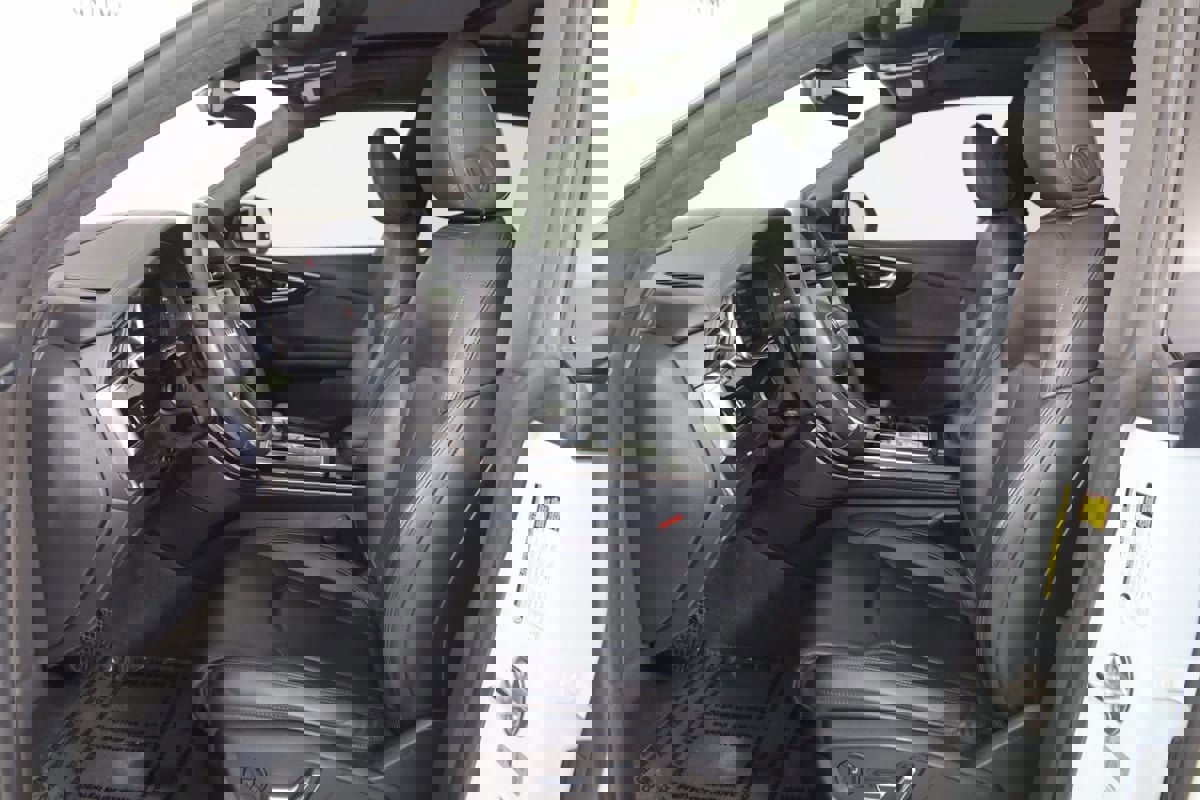 Used 2019 Audi Q8 Prestige image 13