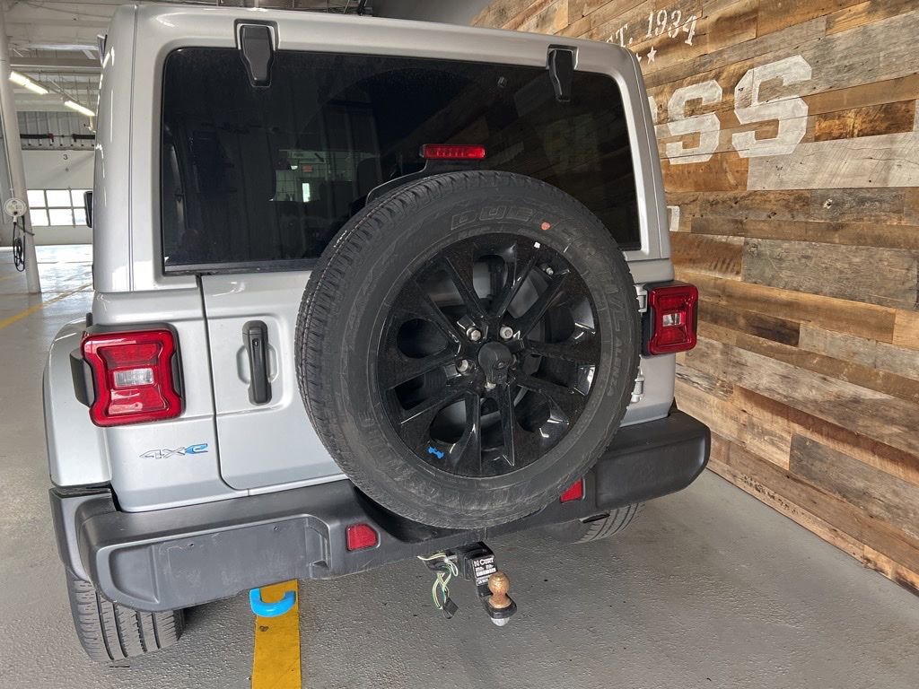 Used 2023 Jeep Wrangler Sahara 4xe image 10