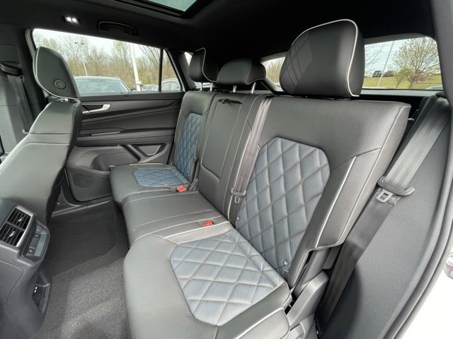 New 2025 Volkswagen Atlas Cross Sport SEL Premium R-Line image 25