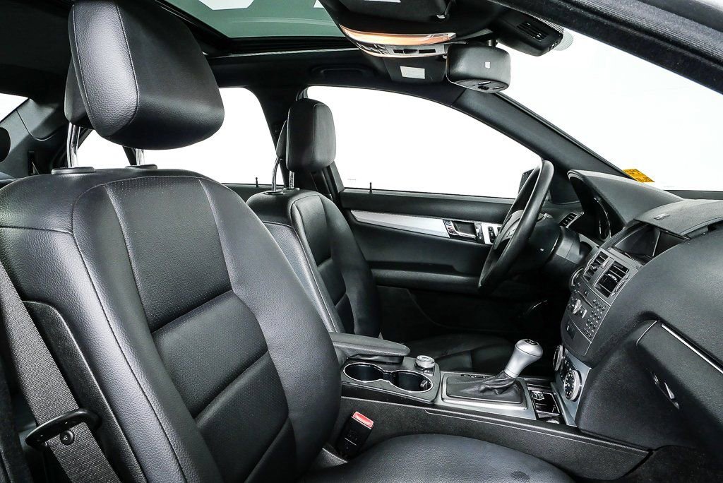 Used 2011 Mercedes-Benz C 300 Sedan image 22