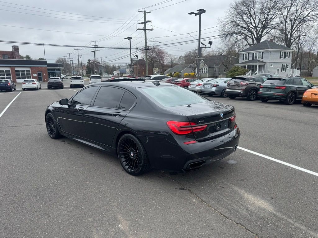 Used 2018 BMW 750i xDrive image 10