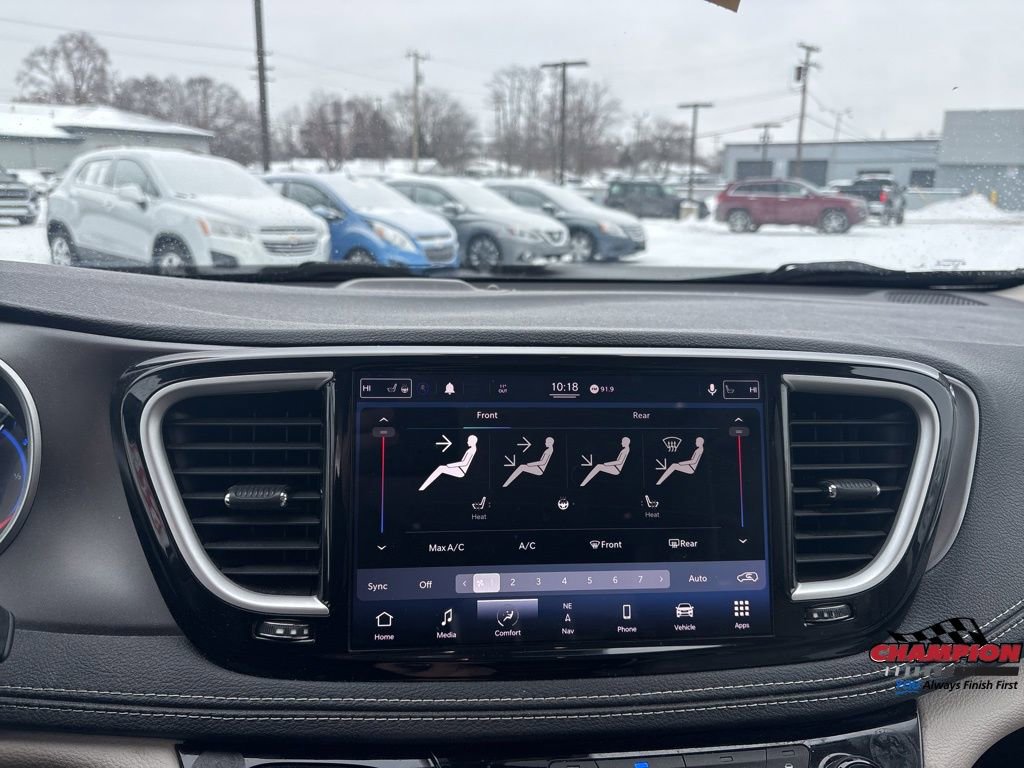 Used 2021 Chrysler Pacifica Touring-L image 21