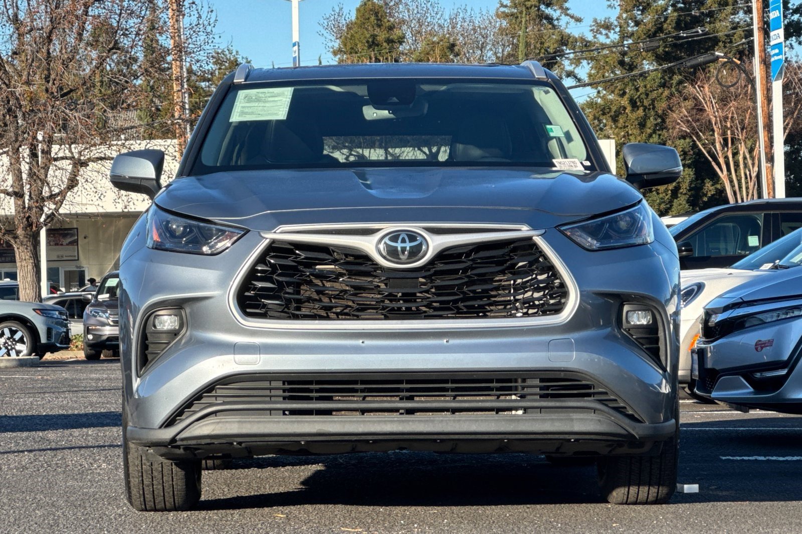 Used 2022 Toyota Highlander XLE image 5