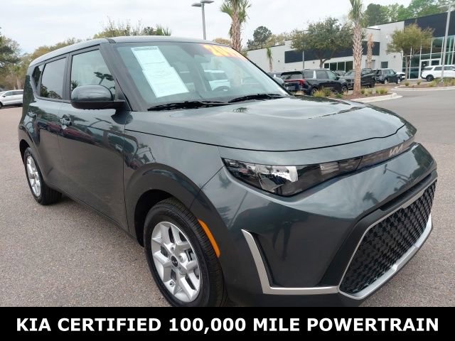 Used 2025 Kia Soul LX FWD image 3