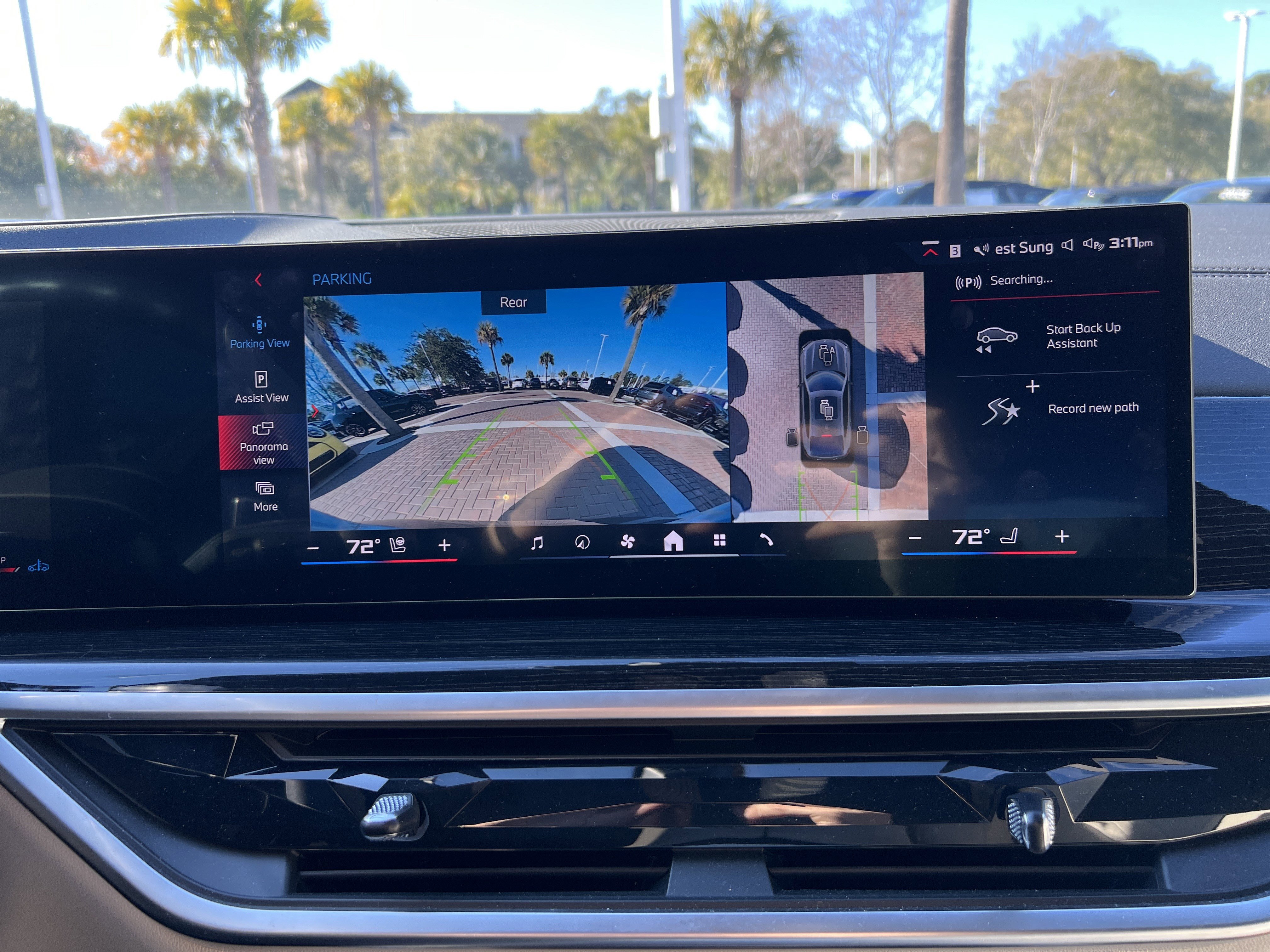Certified 2025 BMW X6 M60i AWD/4WD image 25