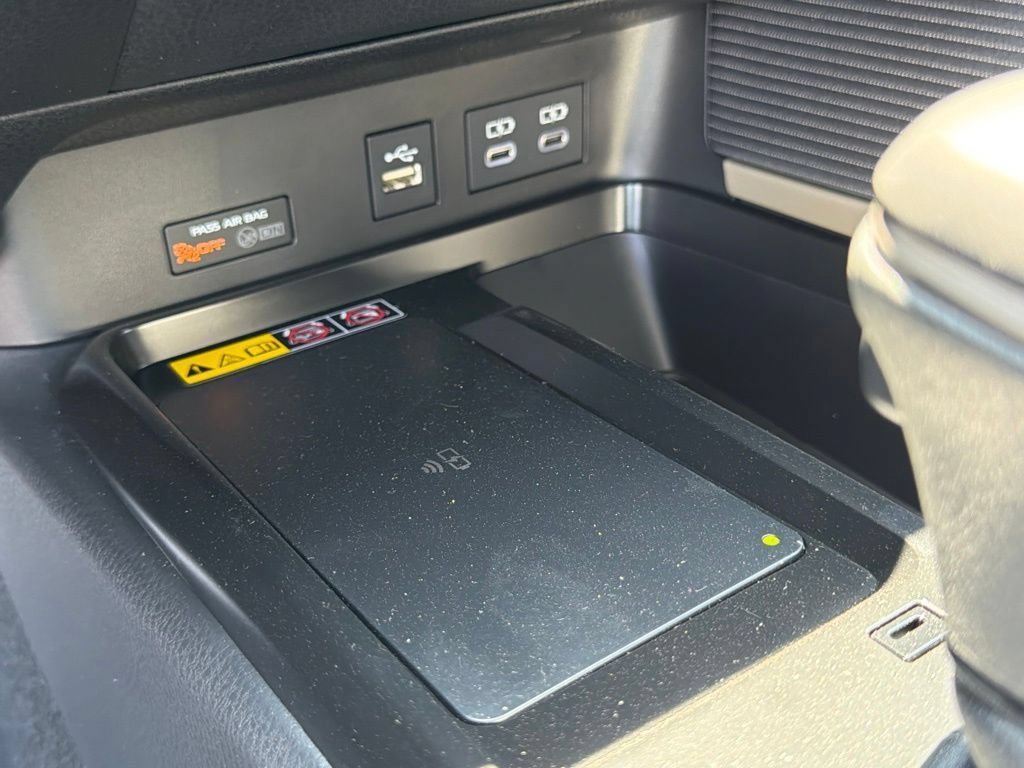 New 2026 Toyota Camry Hybrid FWD image 27