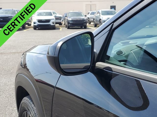 Certified 2025 Chevrolet Trax ACTIV w/ Driver Confidence Package FWD image 35