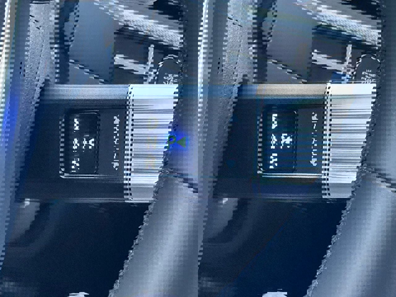 Certified 2025 Hyundai Santa Fe SEL image 32