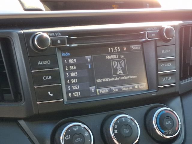 Used 2016 Toyota RAV4 LE image 19