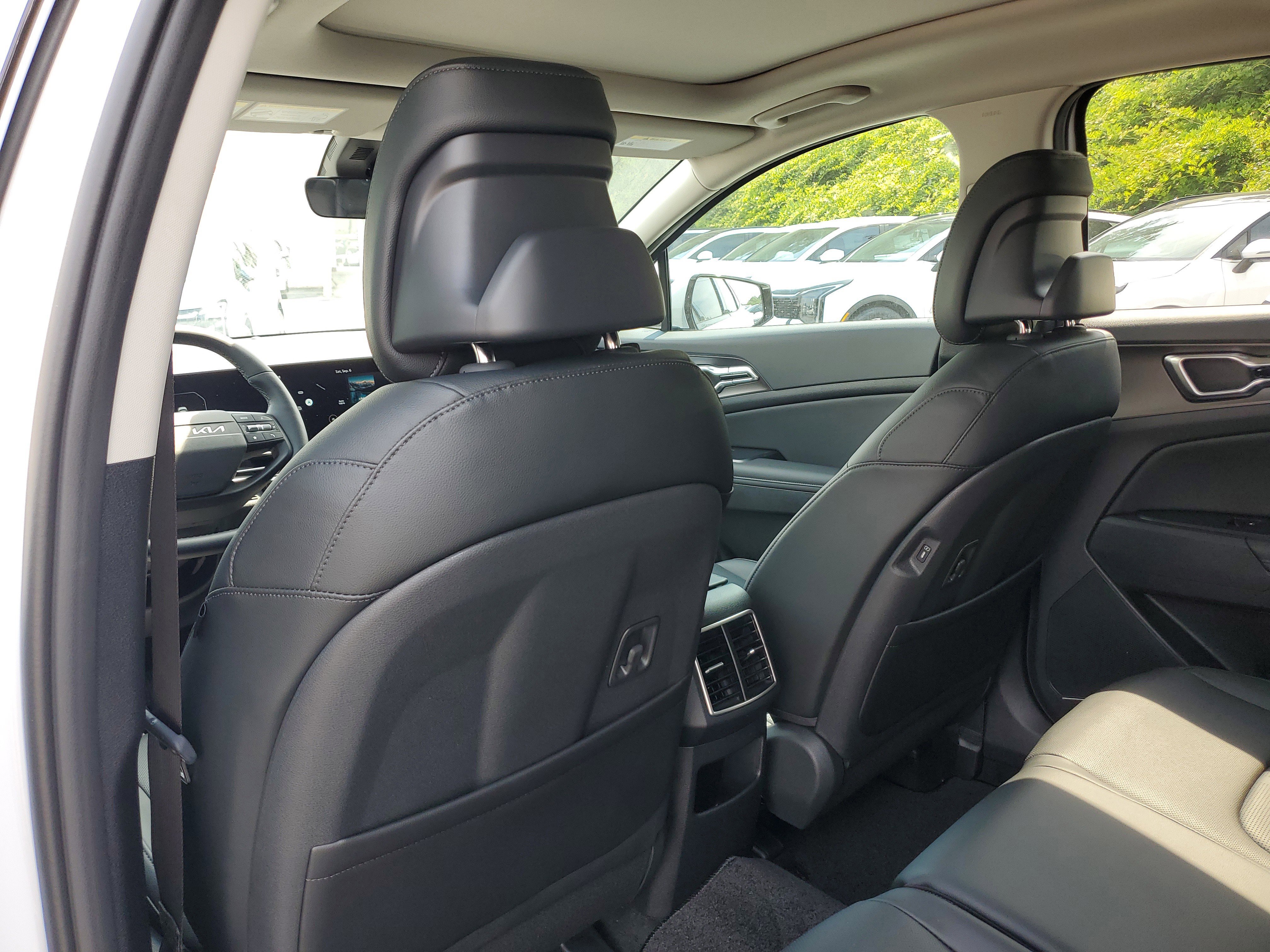 New 2026 Kia Sportage SX image 10