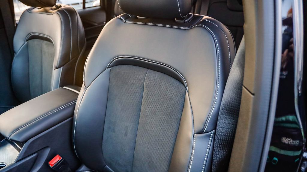 New 2025 Jeep Grand Cherokee Altitude image 26