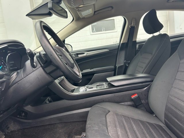 Used 2019 Ford Fusion SE image 8