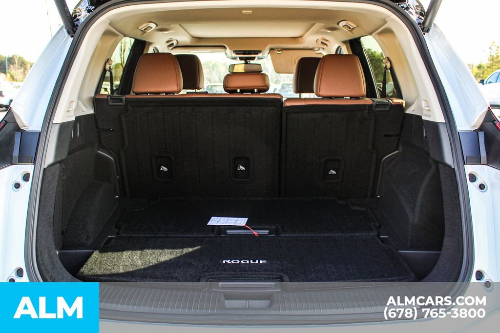 Used 2025 Nissan Rogue Platinum w/ Platinum Premium Package FWD image 22