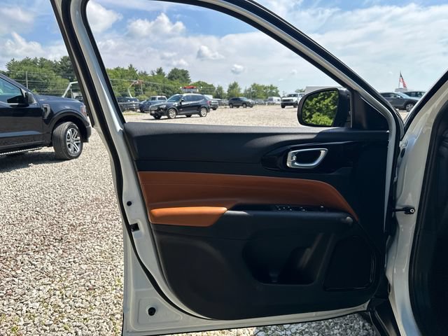 Used 2025 Jeep Compass Limited AWD/4WD image 21