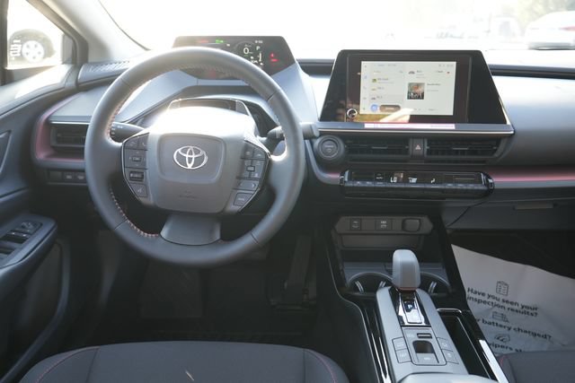 Used 2026 Toyota Prius Plug-In Hybrid FWD image 18