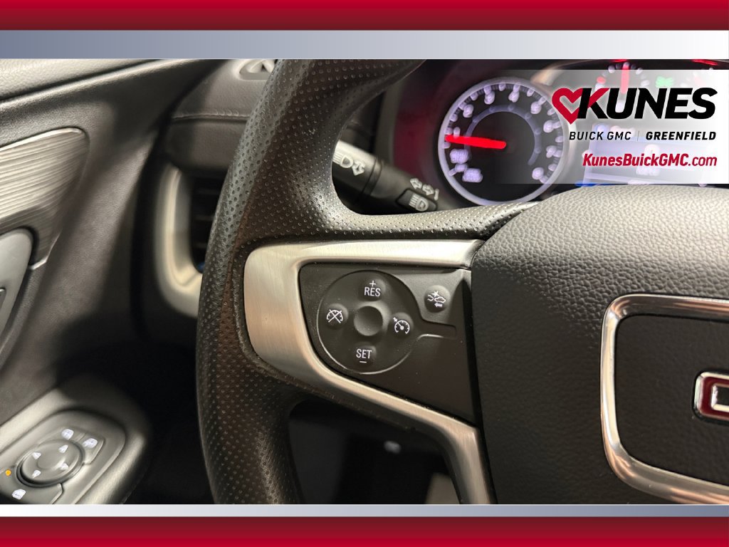 Used 2024 GMC Terrain SLE w/ Driver Convenience Package FWD image 17