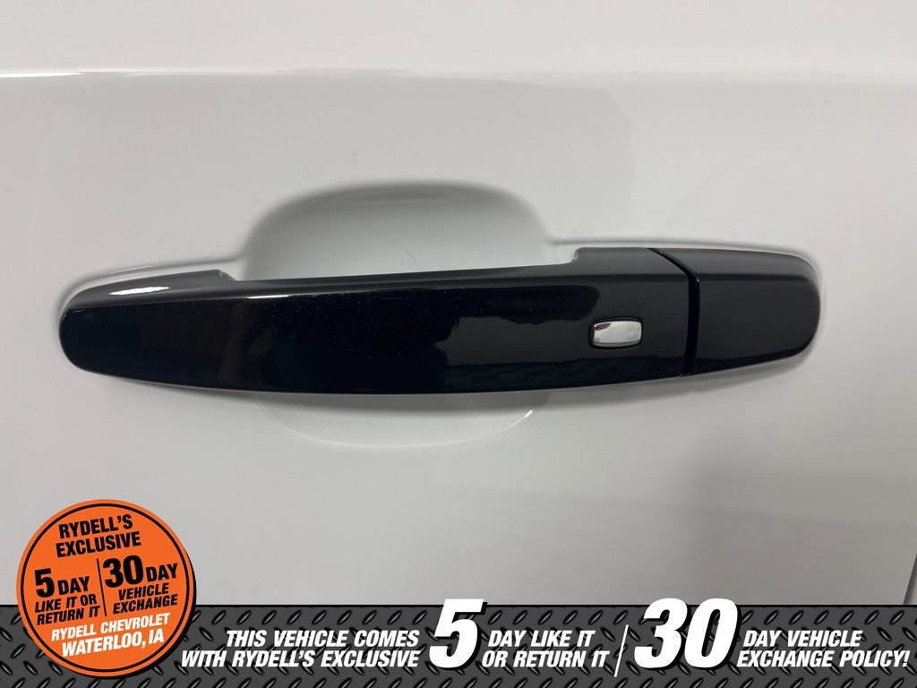 Certified 2023 Chevrolet Traverse Premier w/ Redline Edition image 14