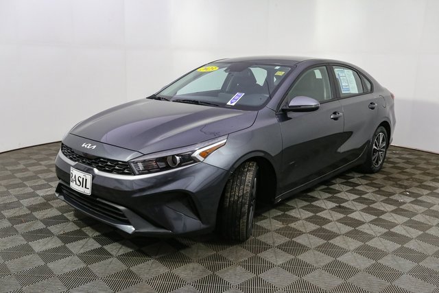 Used 2023 Kia Forte LXS w/ LXS Technology Package image 5