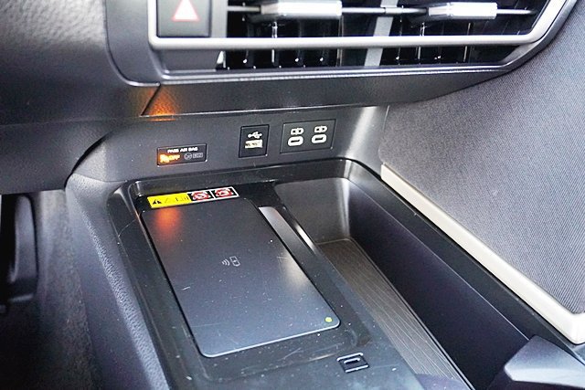 Used 2026 Toyota Camry Hybrid FWD image 38