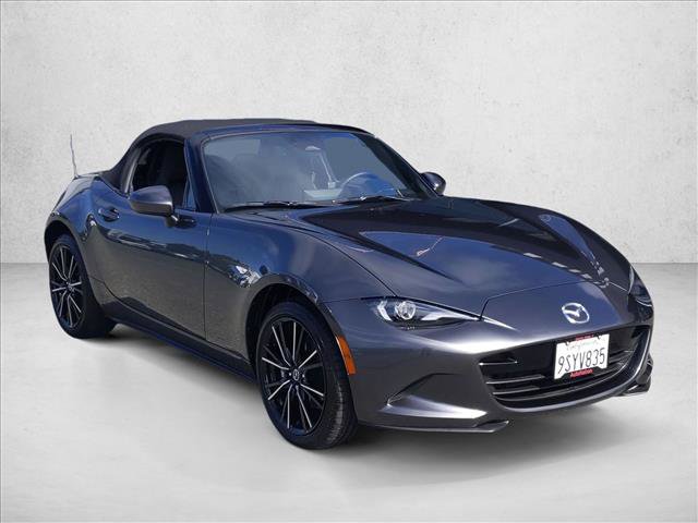 Used 2025 MAZDA MX-5 Miata Grand Touring RWD image 3