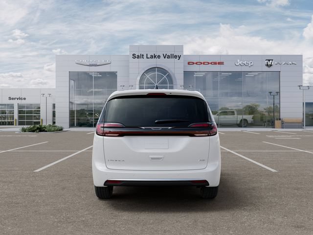 New 2027 Chrysler Pacifica Select AWD/4WD image 7