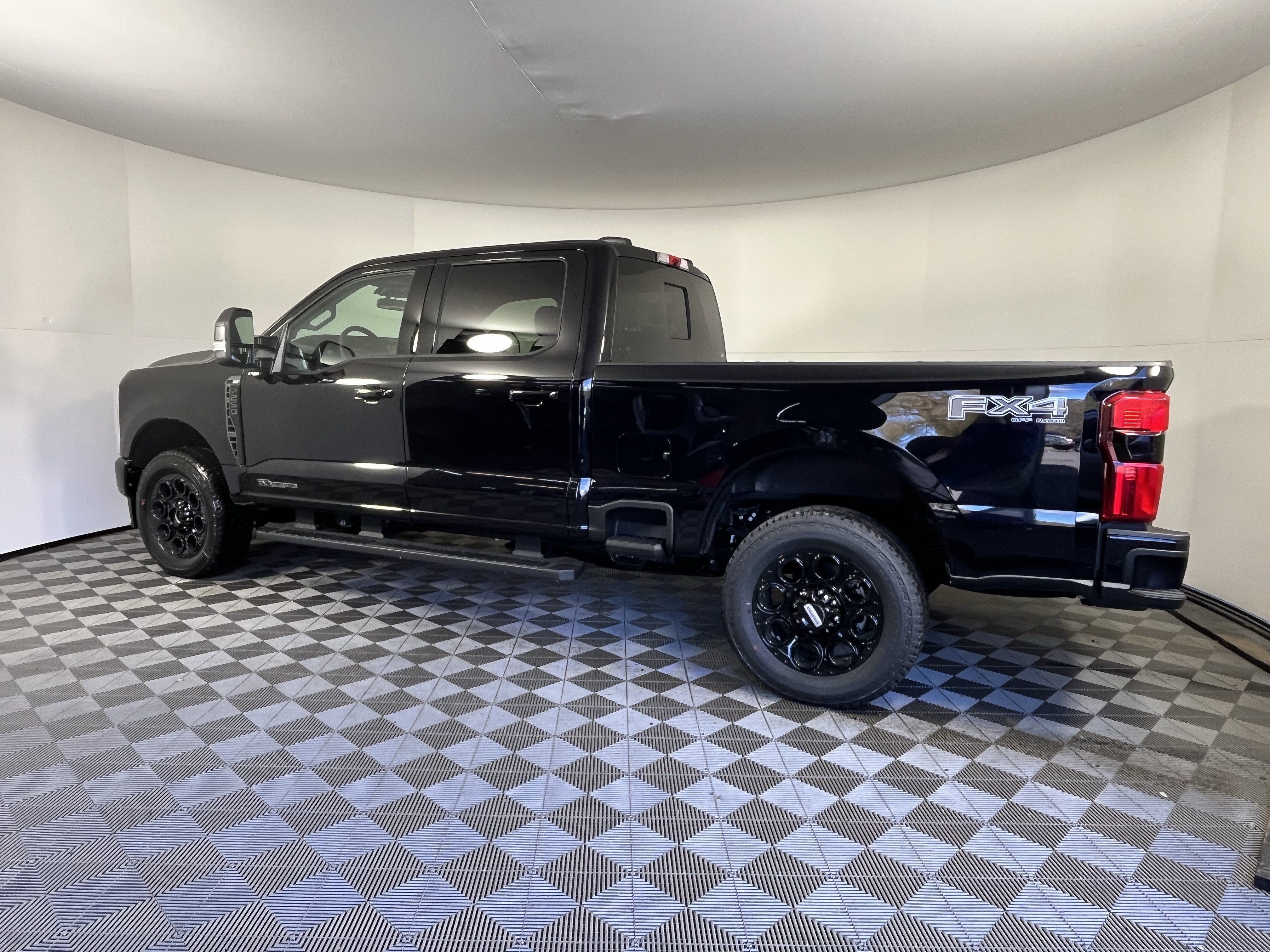 New 2026 Ford F250 XLT w/ XLT Premium Package AWD/4WD image 2