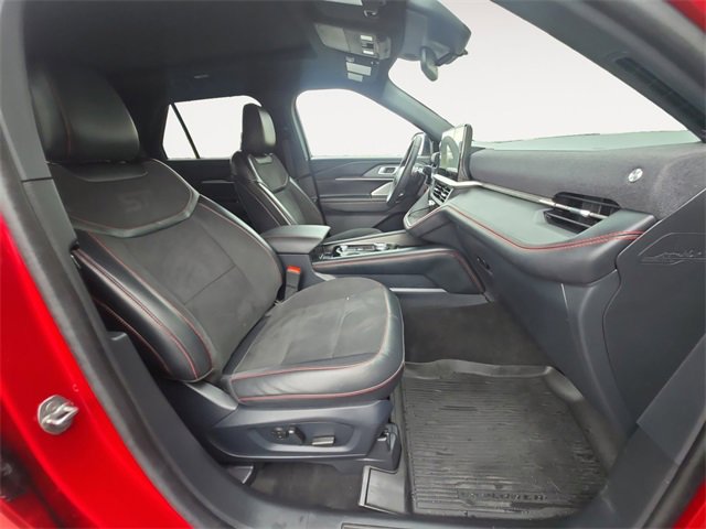 Used 2025 Ford Explorer ST image 15