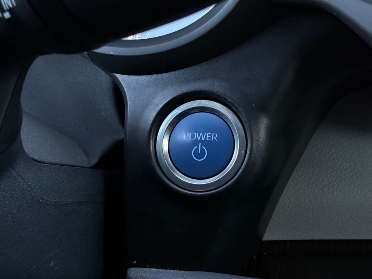 Used 2024 Toyota Sienna XLE FWD image 31