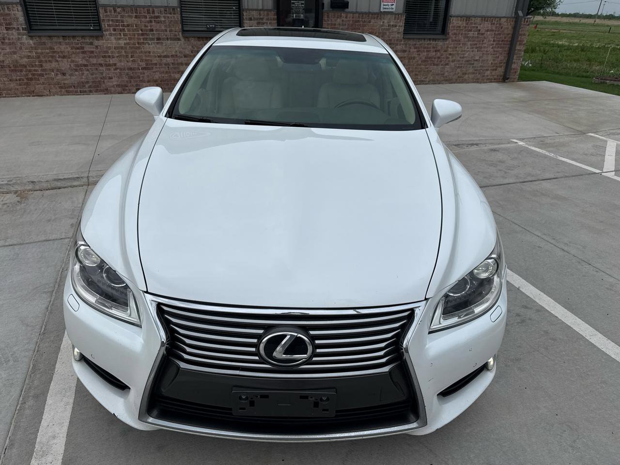 Used 2013 Lexus LS 460 w/ Comfort Pkg RWD image 6