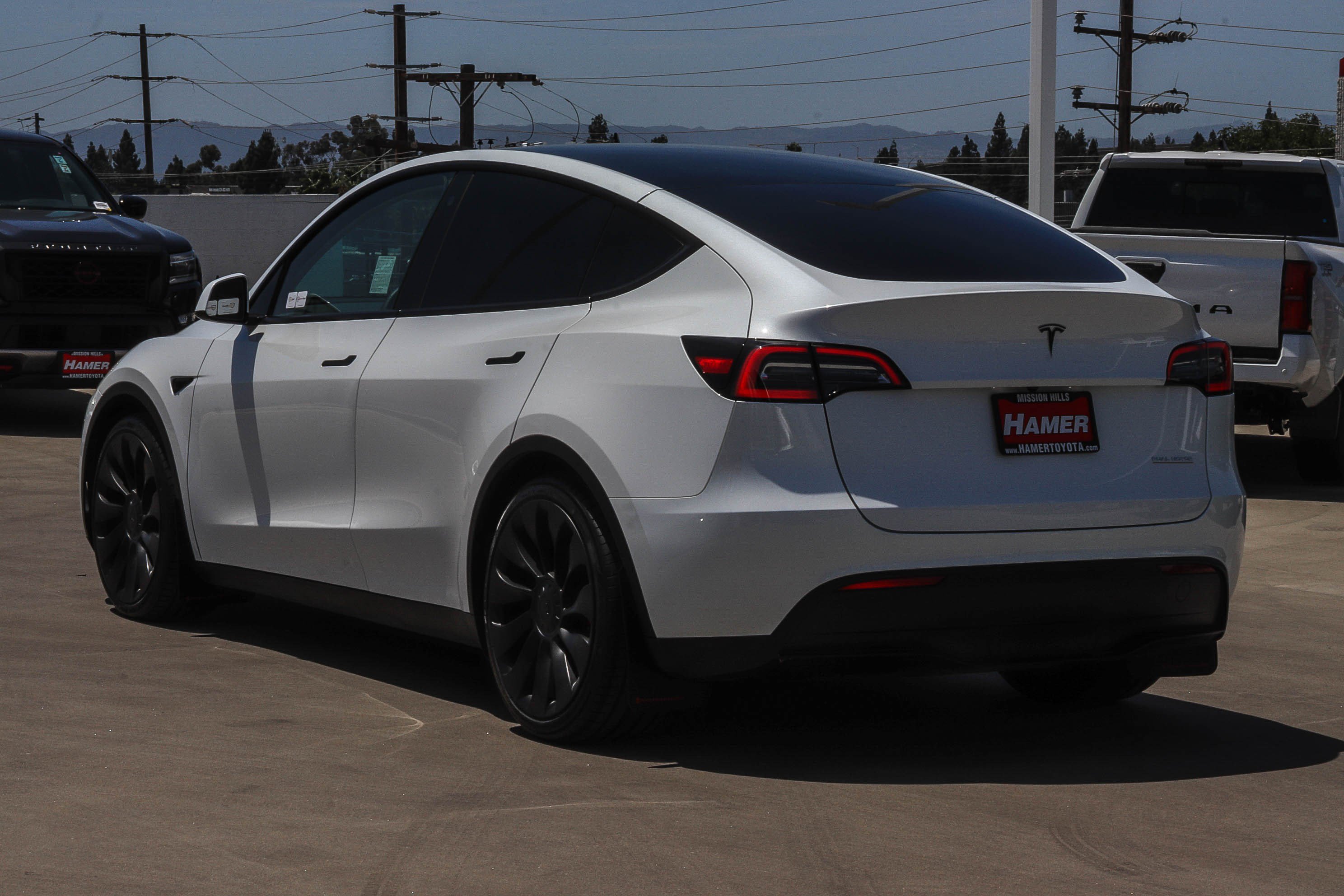 Used 2023 Tesla Model Y Performance AWD/4WD image 5