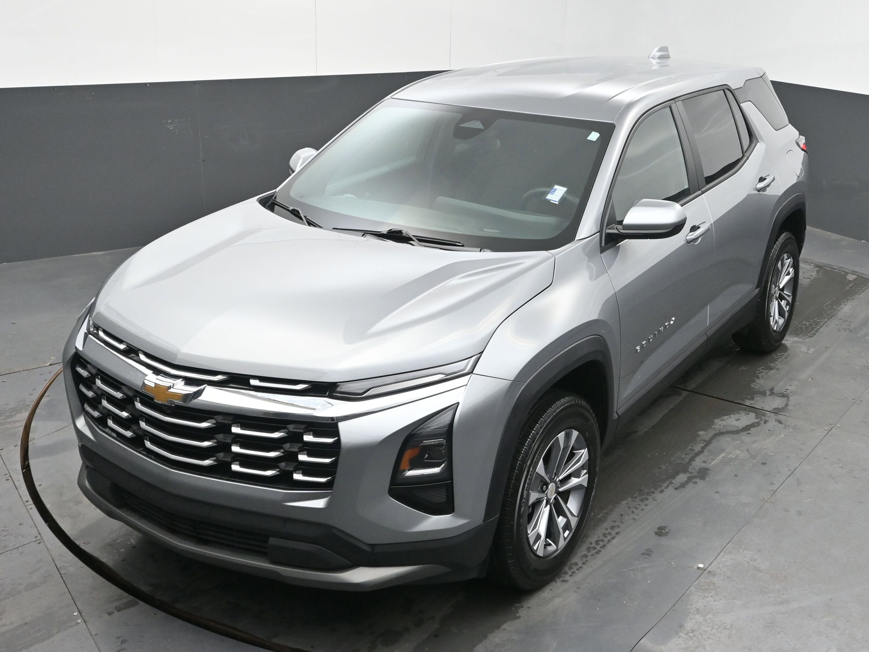 Used 2025 Chevrolet Equinox LT image 32