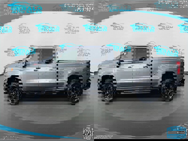 Used 2021 Chevrolet Silverado 1500 LT Trail Boss w/ Convenience Package II image 3