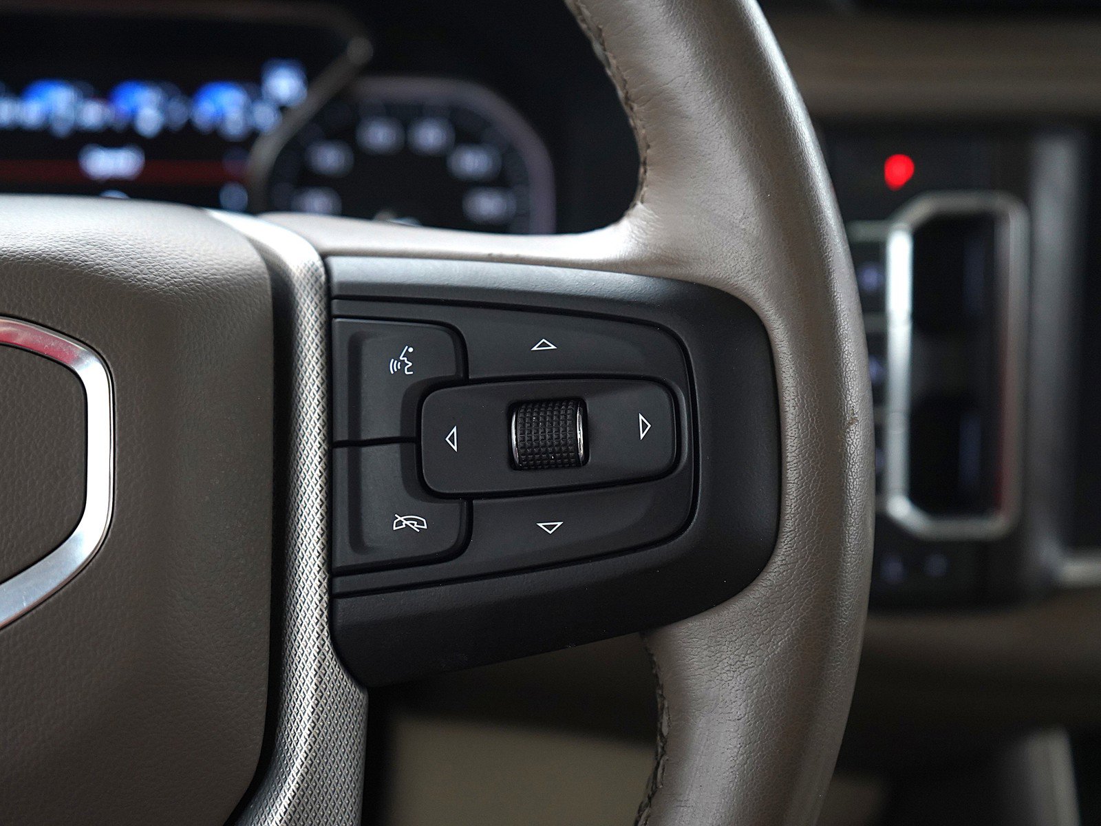 Used 2021 GMC Yukon Denali image 30