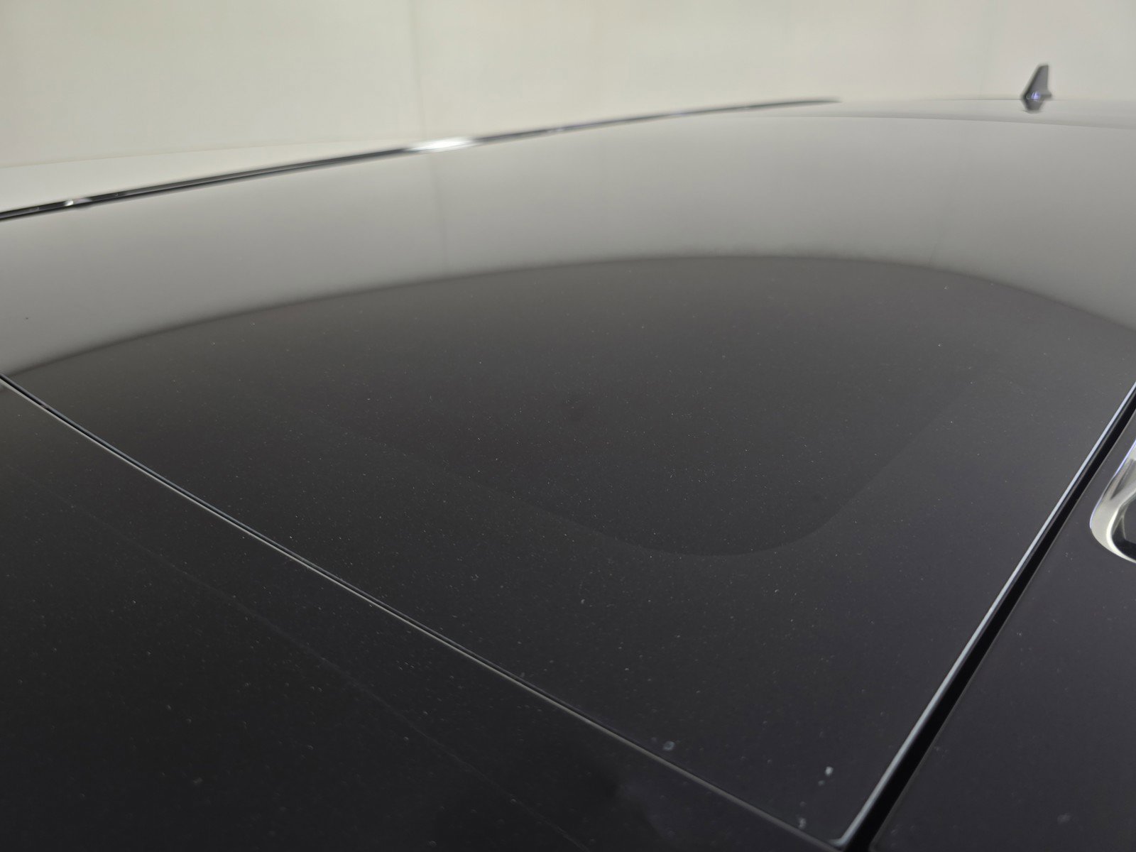 Used 2023 Rivian R1S Adventure image 13